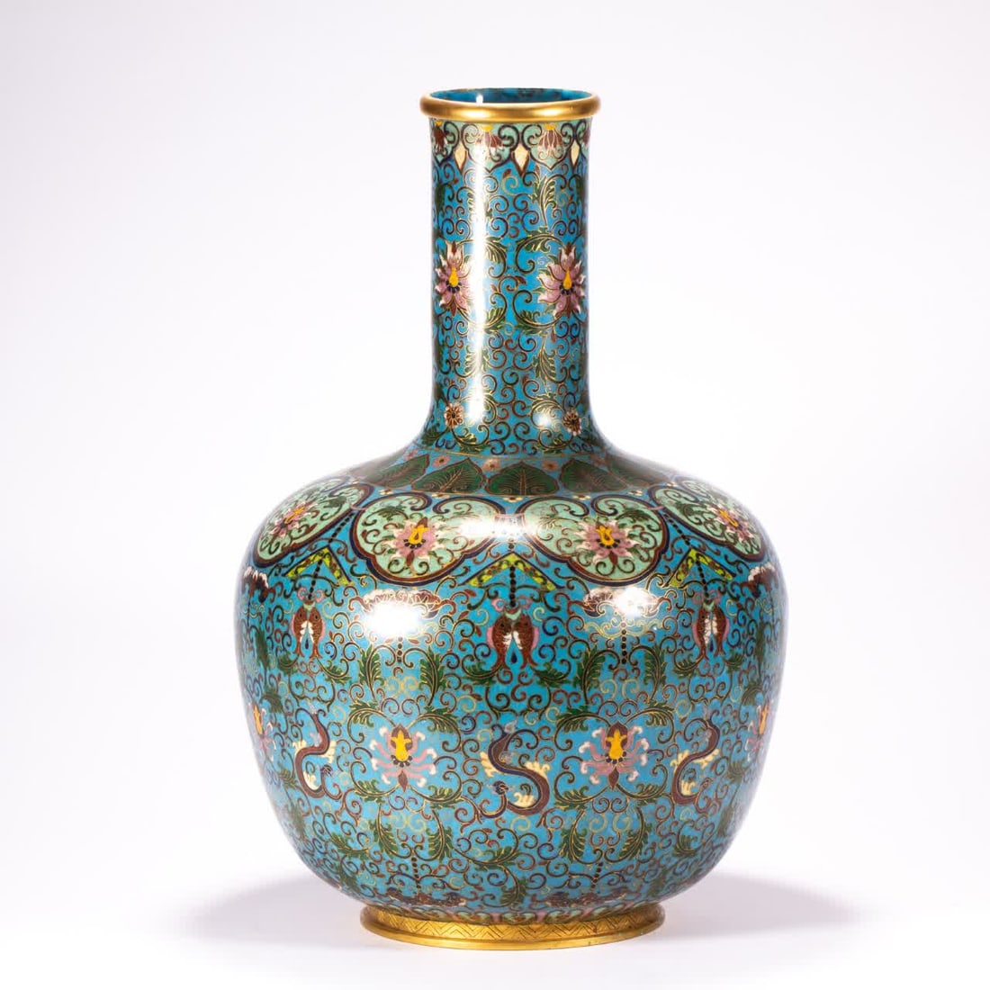 A Qing Dynasty cloisonne vase (1 of 9)