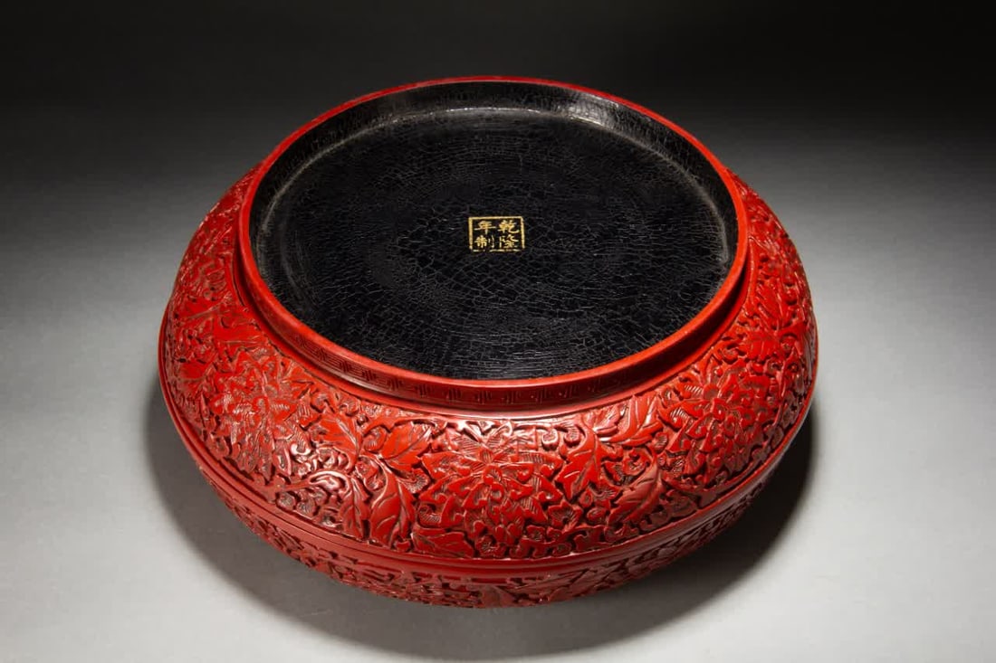 A Qing Dynasty carved red chest - 6