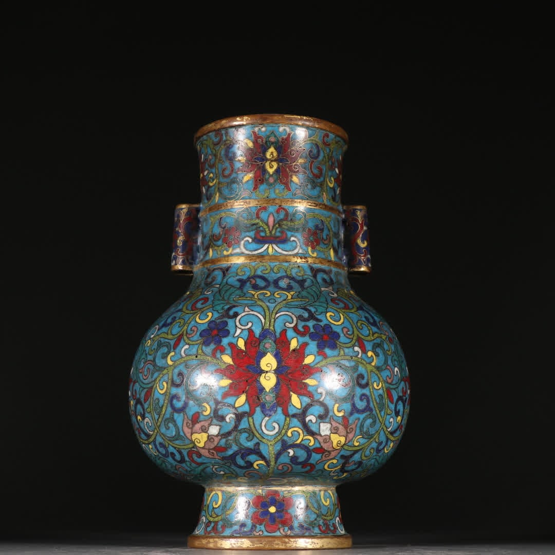 A Qing Dynasty copper gilt cloisonne lotus pattern appreciation vase: Qing Dynasty bronze gilt cloisonne lotus pattern appreciation vase SIZE: H:21cm W:14cm W:1070.6g (The Dimensions Of All Batches Are Manually Measured.If You Need More Detailed Information, Please