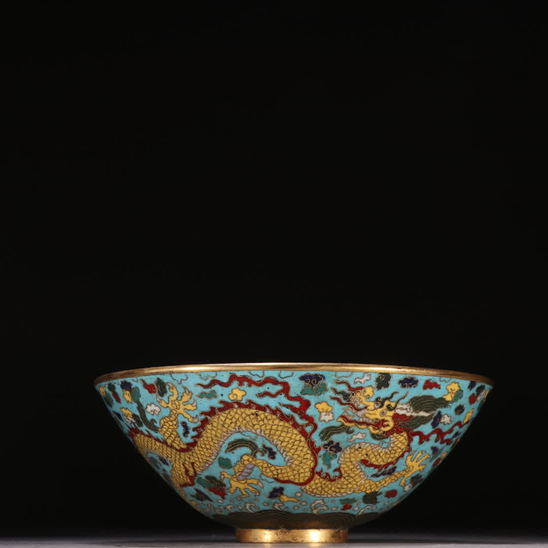 A Ming Dynasty bronze-bodied cloisonne bowl with double dragon patterns: Ming Dynasty bronze-bodied cloisonne double-dragon patterned bowl SIZE: H:6.6cm W:16.2cm W:537.5g (The Dimensions Of All Batches Are Manually Measured.If You Need More Detailed Information, Please