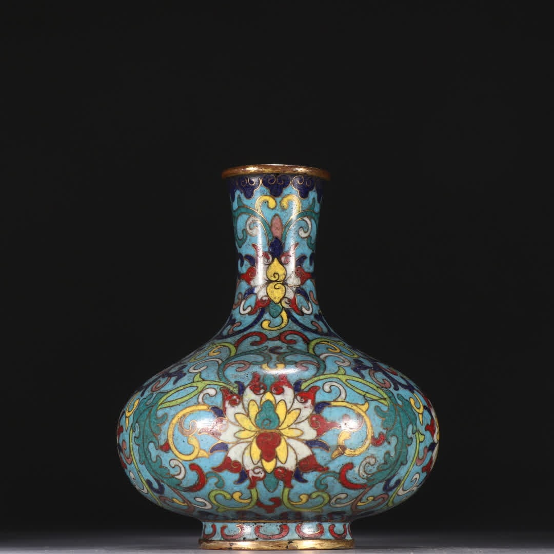 A Qing Dynasty copper gilt cloisonne vase with entwined lotus patterns: Qing Dynasty copper gilt cloisonne lotus pattern vase SIZE: H:12.4cm W:9.7cm W:421.6g (The Dimensions Of All Batches Are Manually Measured.If You Need More Detailed Information, Please Contact Our