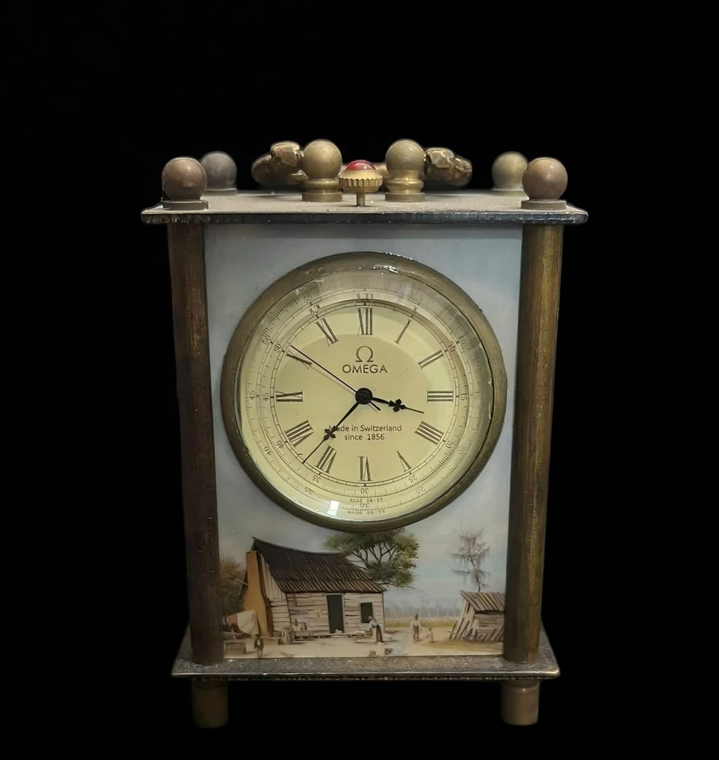 A small late Qing dynasty hand clock