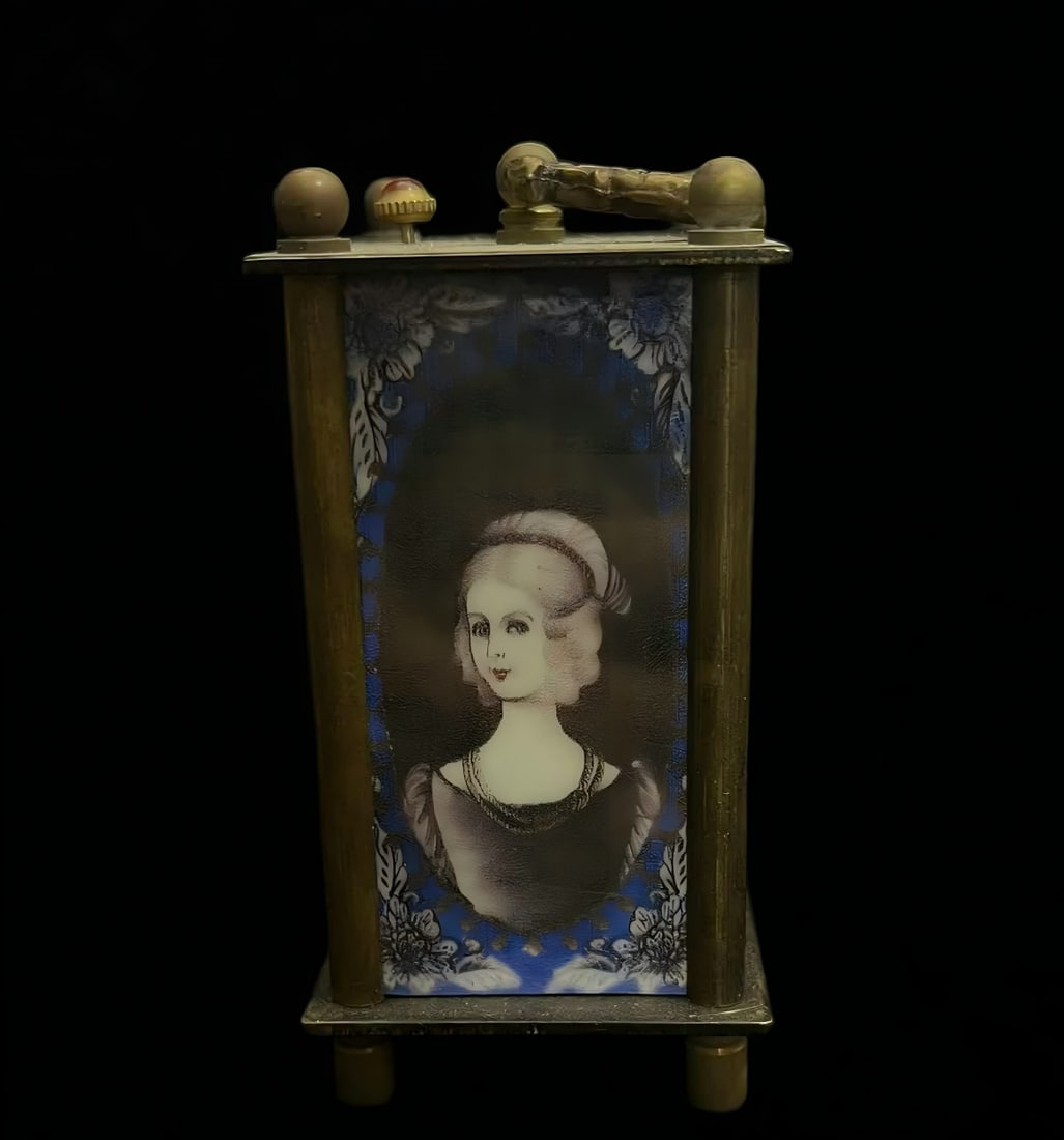 A small late Qing dynasty hand clock - 2