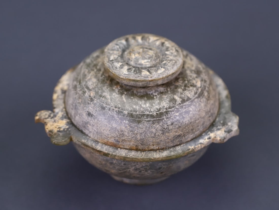 A Han dynasty ancient jade lid box - 11