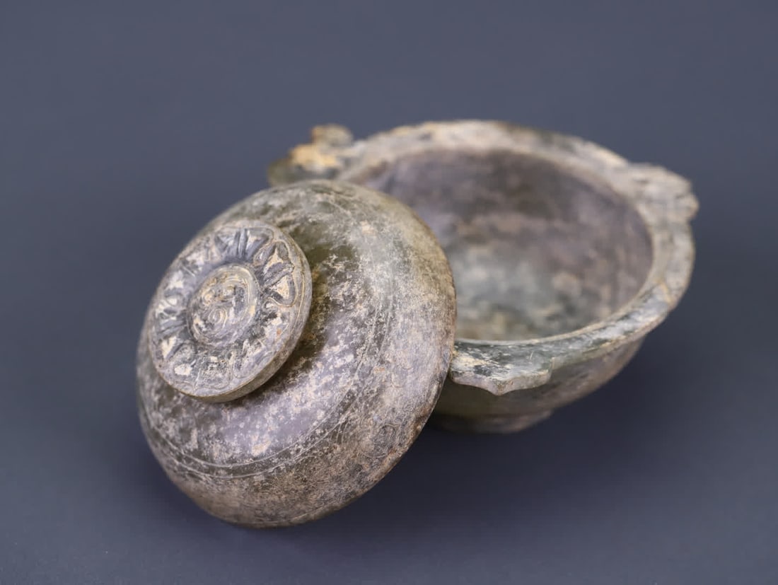 A Han dynasty ancient jade lid box - 6