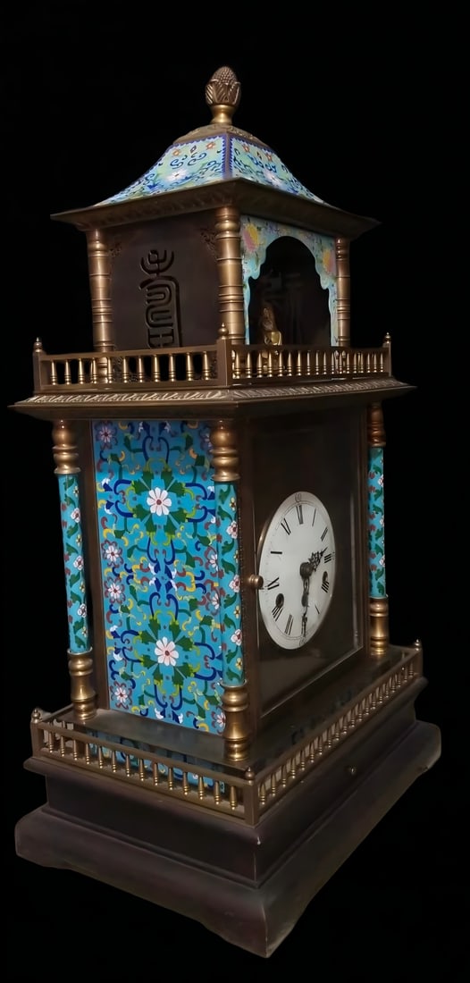 A late Qing dynasty cloisonne mechanical five-tone table clock - 4