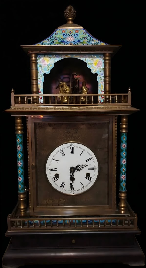 A late Qing dynasty cloisonne mechanical five-tone table clock - 6