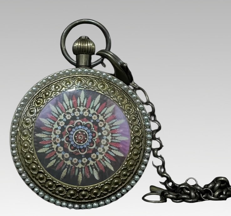 A late Qing dynasty double-leaf pure copper pocket watch: Late Qing Dynasty double-leaf pure copper pocket watch SIZE: D:55mm (The Dimensions Of All Batches Are Manually Measured.If You Need More Detailed Information, Please Contact Our Customer Service