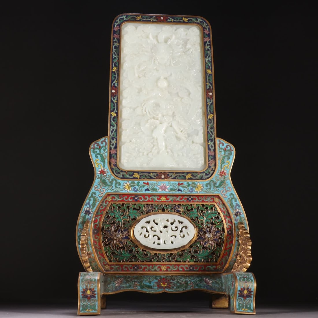 A Qing Dynasty copper gilt cloisonne inlaid Hetian jade dragon pattern insert screen: Qing Dynasty copper gilt cloisonne inlaid Hetian jade dragon pattern insert screen SIZE: H:36.5cm W:19cm W:2283.4g (The Dimensions Of All Batches Are Manually Measured.If You Need More Detailed