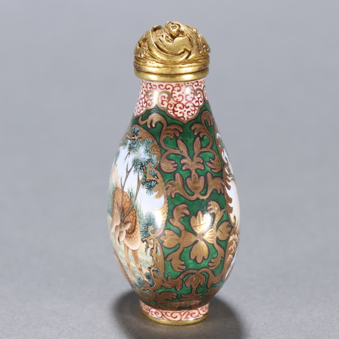 A Qing Dynasty bronze-bodied painted enamel window deer pattern snuff bottle - 7