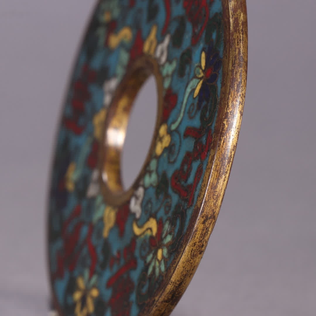 One copper-inlaid cloisonne coin - 5