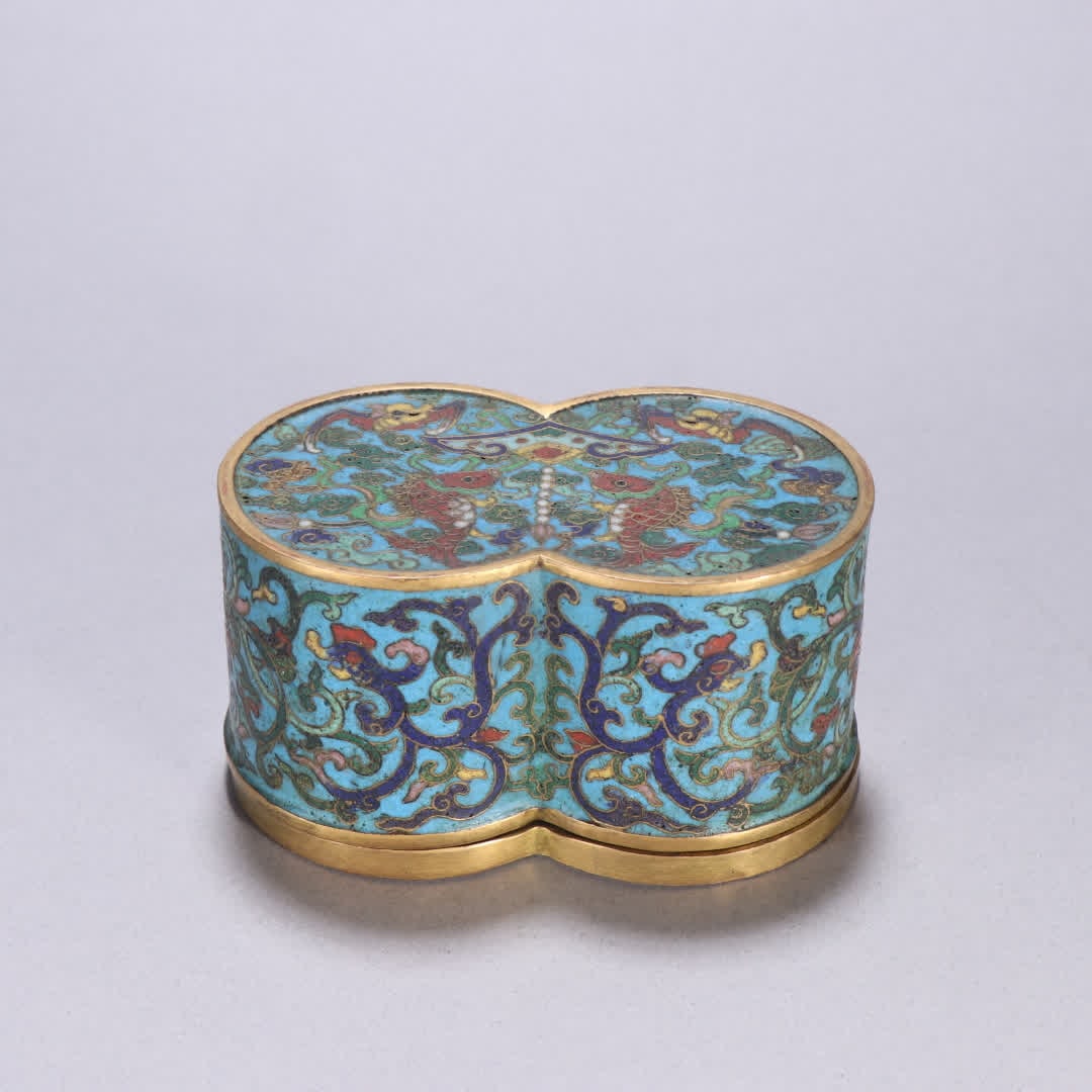 A Qing Dynasty copper gilt cloisonne double-finger ring box with phoenix and fish patterns (1 of 9)