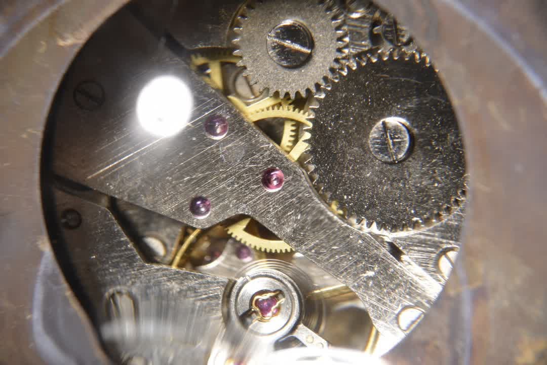 A twentieth-century crystal spherical mechanical clock - 8