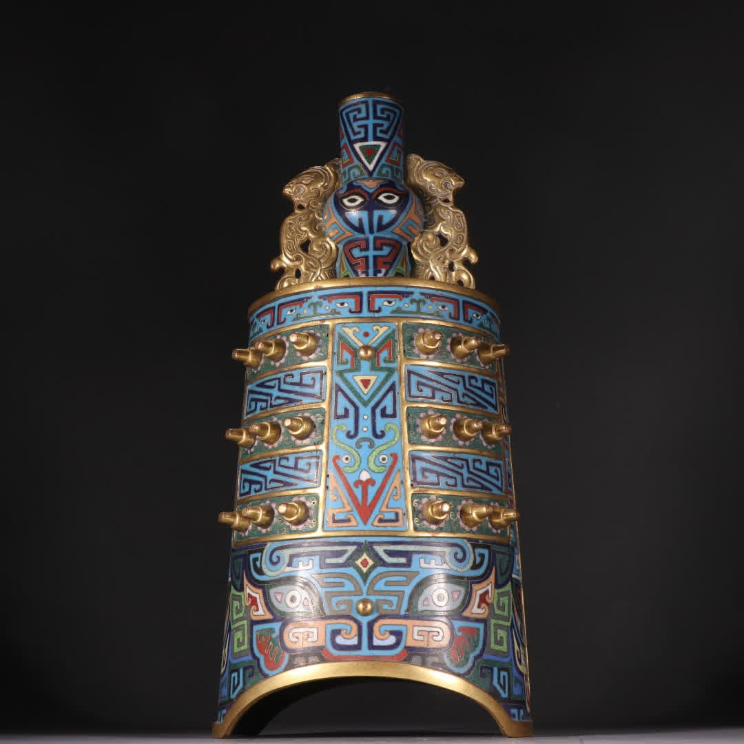 A Qing Dynasty gilt bronze cloisonne chime bell: Qing Dynasty gilt bronze cloisonne chime bells SIZE: H:34cm W:15cm W:2350.2g (The Dimensions Of All Batches Are Manually Measured.If You Need More Detailed Information, Please Contact Our Customer