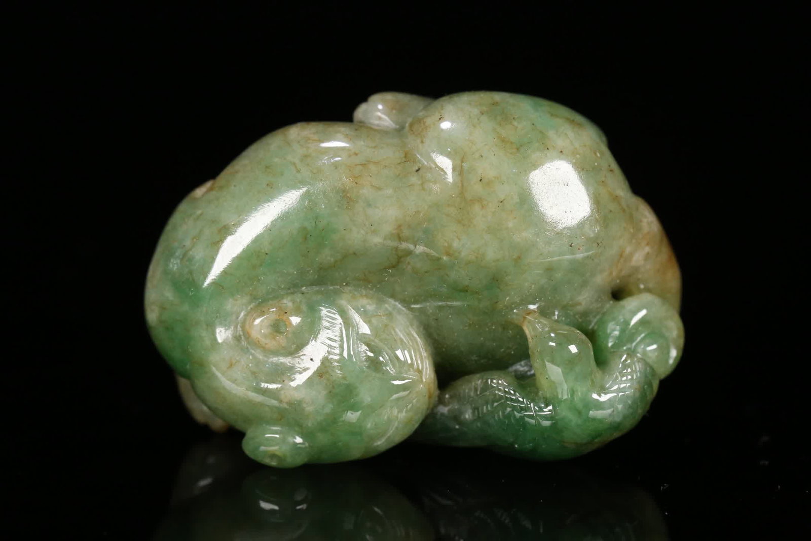 An old jadeite auspicious beast carving - 4