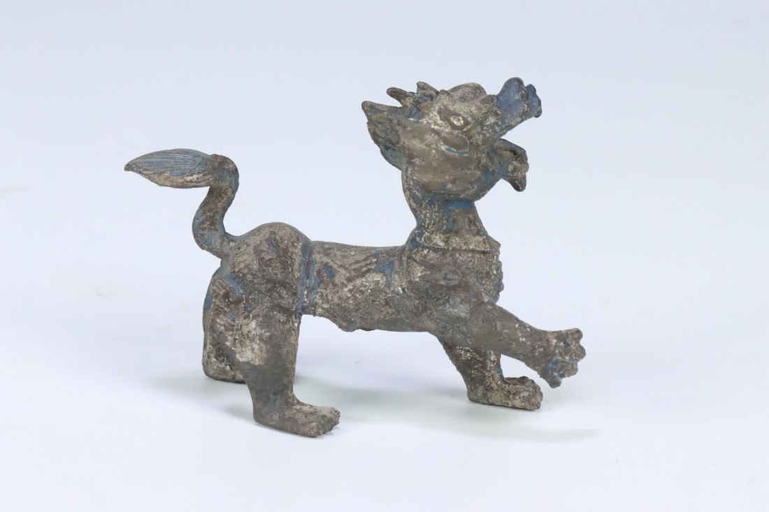 A bronze auspicious beast ornament - 5
