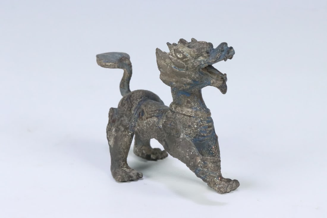 A bronze auspicious beast ornament - 6