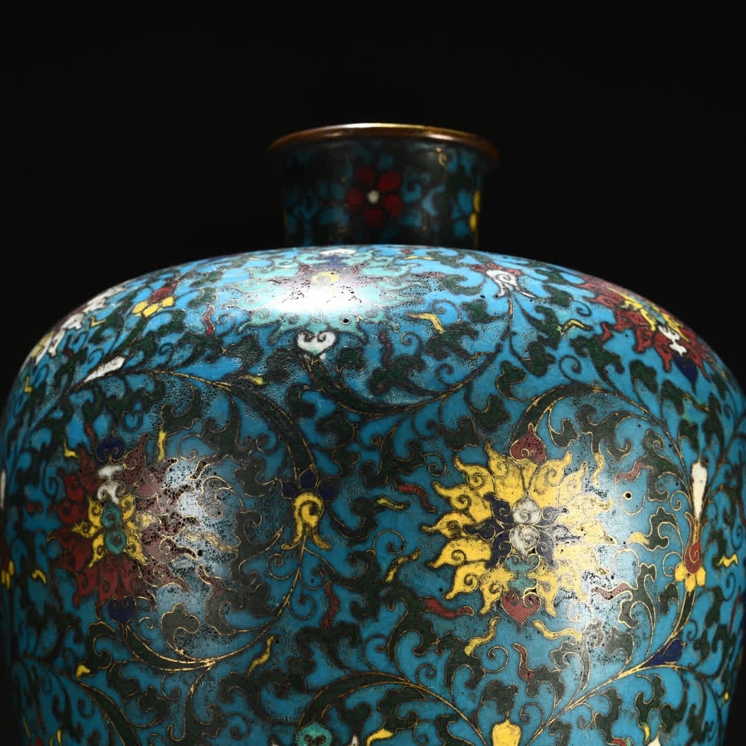 A copper-bodied cloisonne vase - 3
