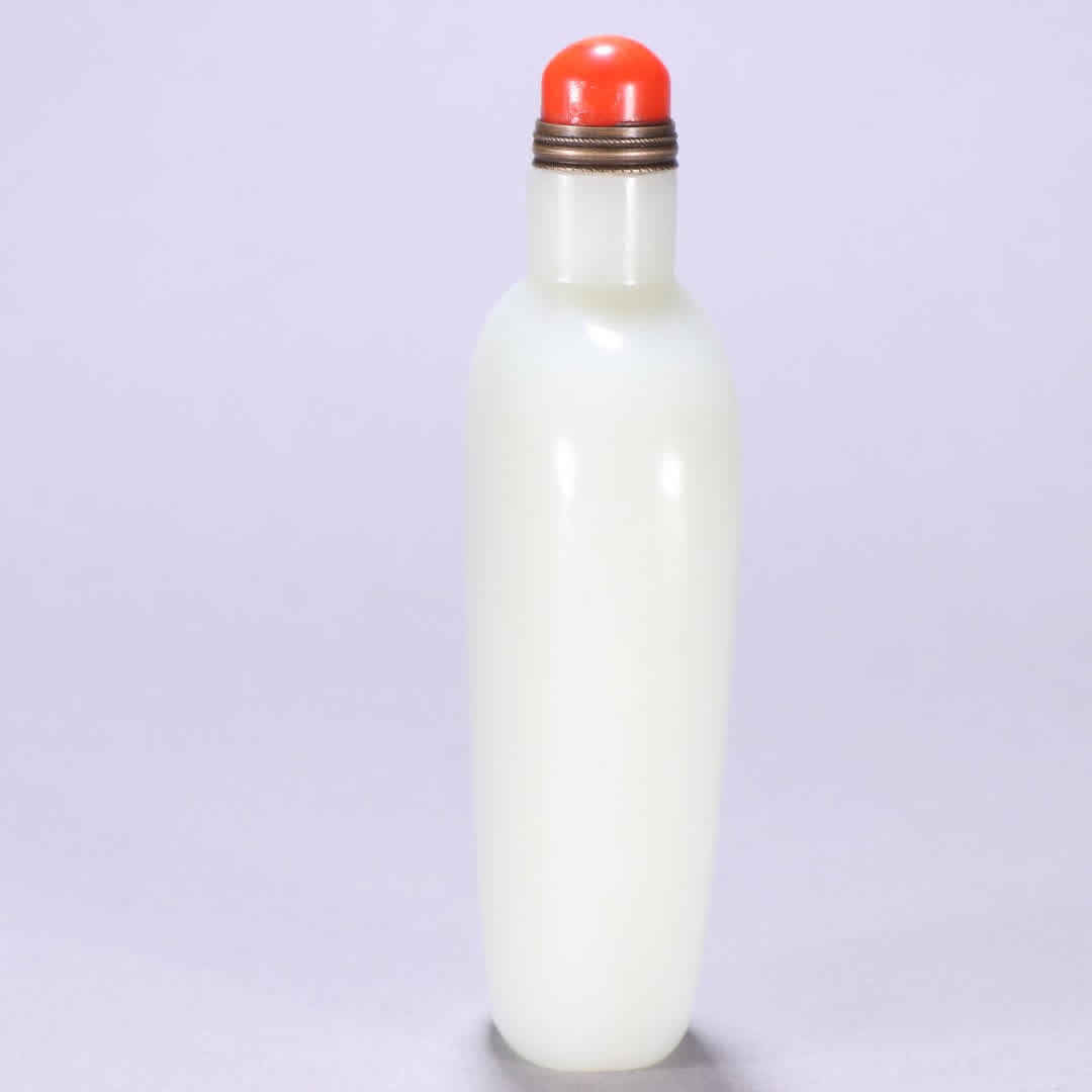 A Qing Dynasty Hetian jade snuff bottle - 7