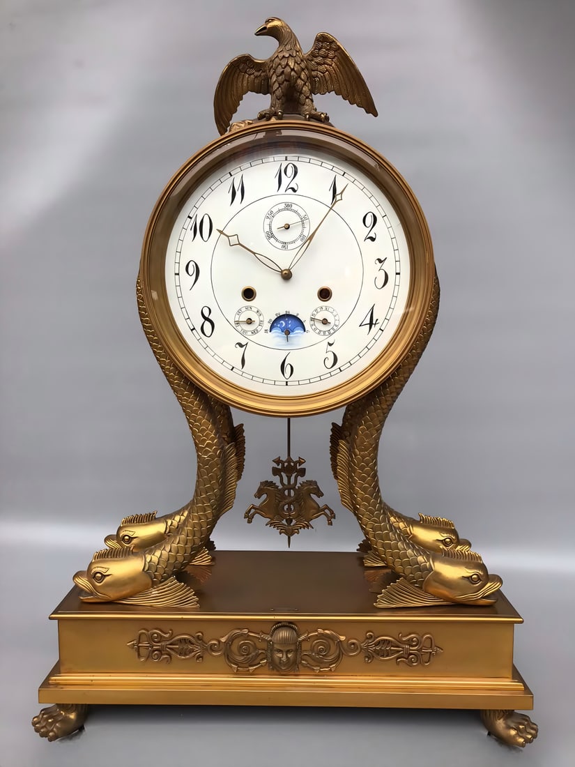 A late Qing dynasty European-style gilt bronze bell: Late Qing European gilded bronze bell SIZE: 78x20x70cm (The Dimensions Of All Batches Are Manually Measured.If You Need More Detailed Information, Please Contact Our Customer Service Before Bidding.)