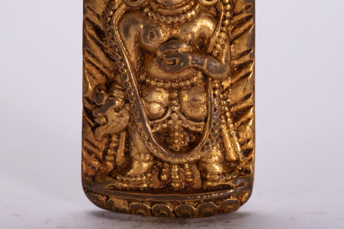 A Qing Dynasty bronze gilt plaque - 4