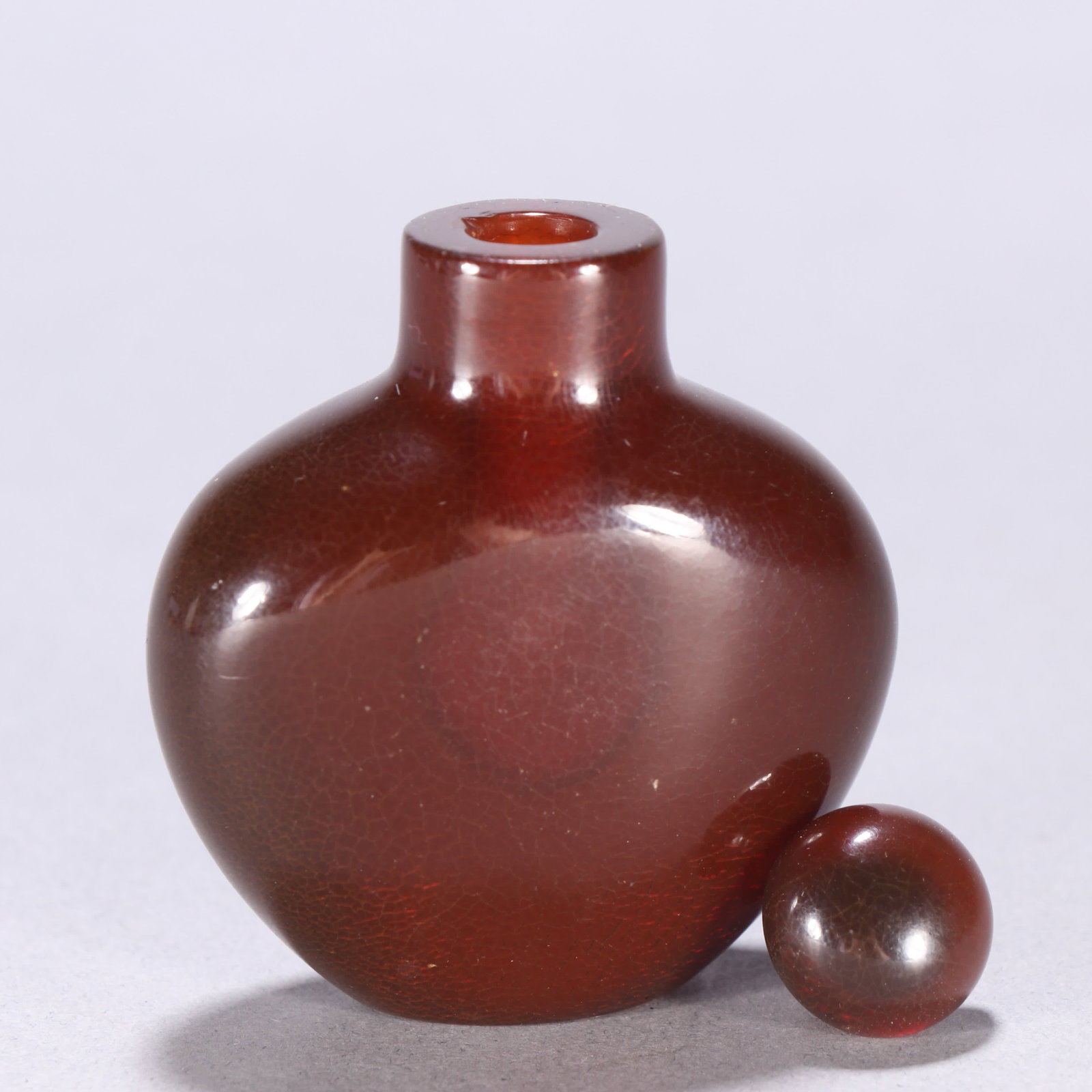 A Qing Dynasty amber snuff bottle - 3