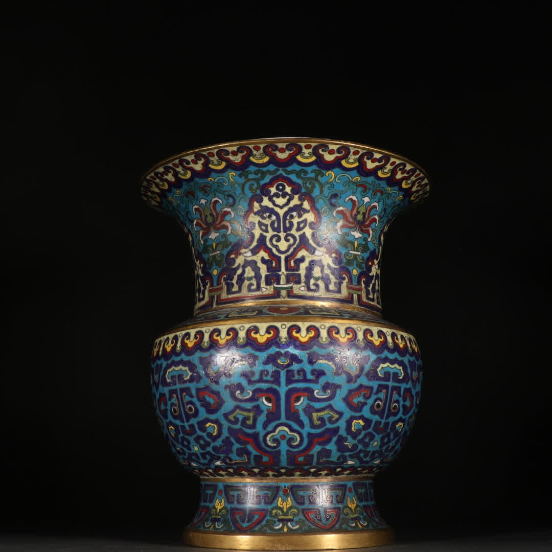 A Qing Dynasty gilt bronze cloisonne zun vessel: Qing Dynasty gilt bronze cloisonne zun vessel SIZE: H:26cm W:22cm W:3195g (The Dimensions Of All Batches Are Manually Measured.If You Need More Detailed Information, Please Contact Our Customer