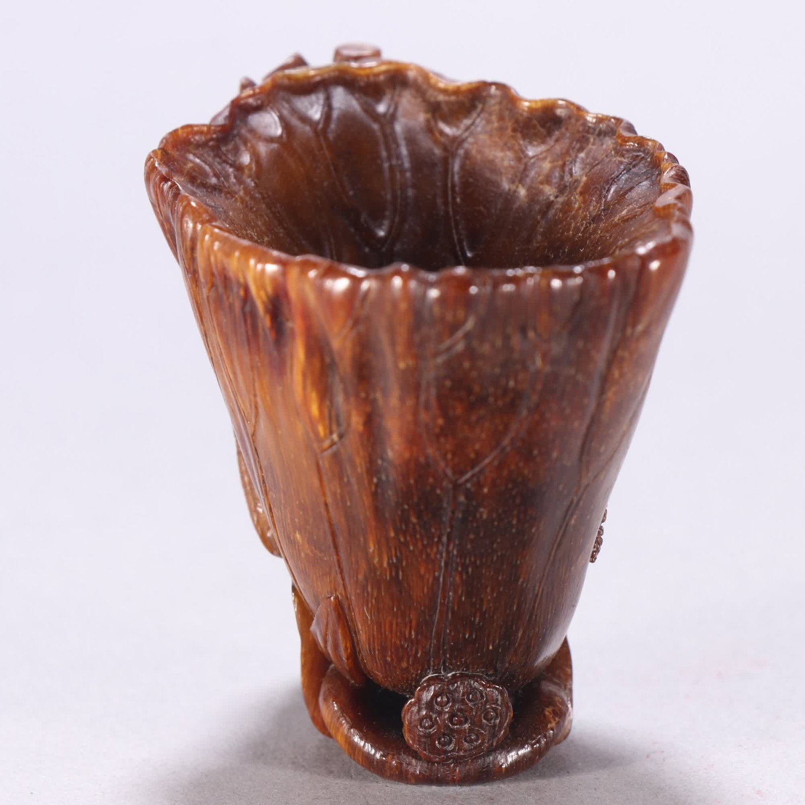 A precious horn-carved lotus leaf-patterned cup - 6