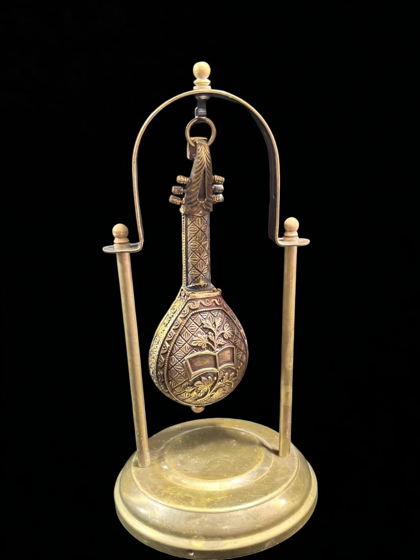 A late Qing dynasty copper pipa mechanical clock - 2