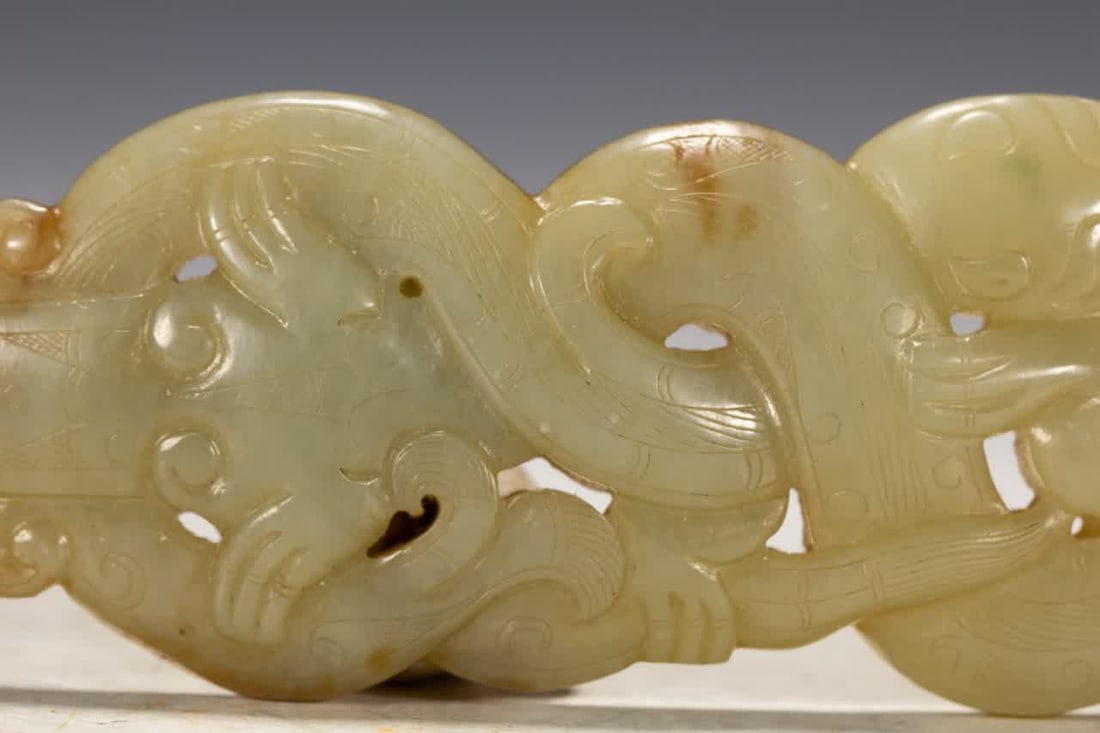 A Qing Dynasty Hetian jade belt hook - 4