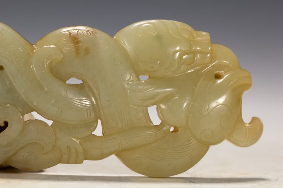 A Qing Dynasty Hetian jade belt hook - 5