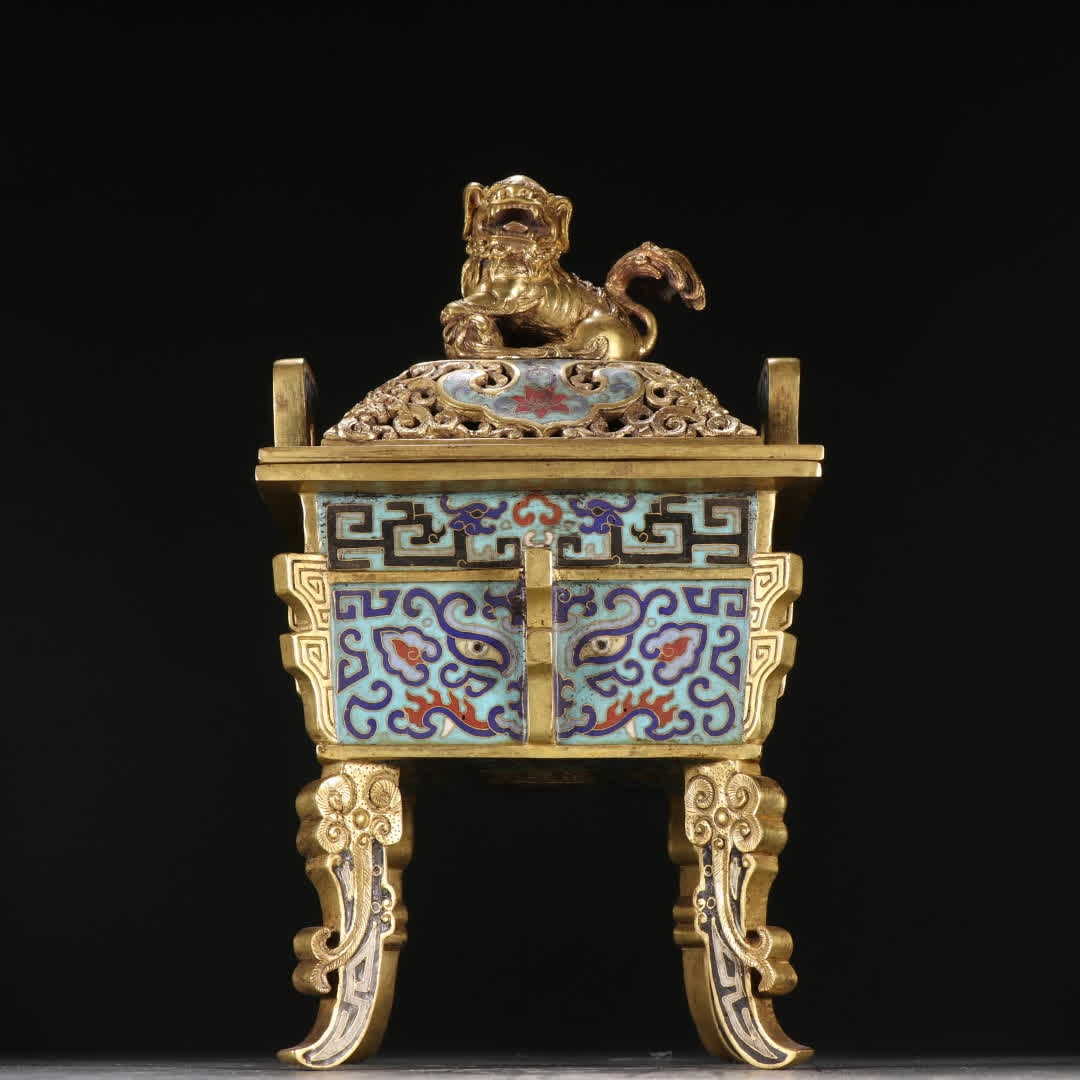 A Qing Dynasty bronze gilt cloisonne four-legged incense burner with gluttonous taotie pattern: Qing Dynasty Copper-gilt cloisonne Four-Legged Incense Burner with Gourmet Pattern and Jingtaili Blue SIZE: H:24cm W:14.5cm W:2980g (The Dimensions Of All Batches Are Manually Measured.If You Need Mor