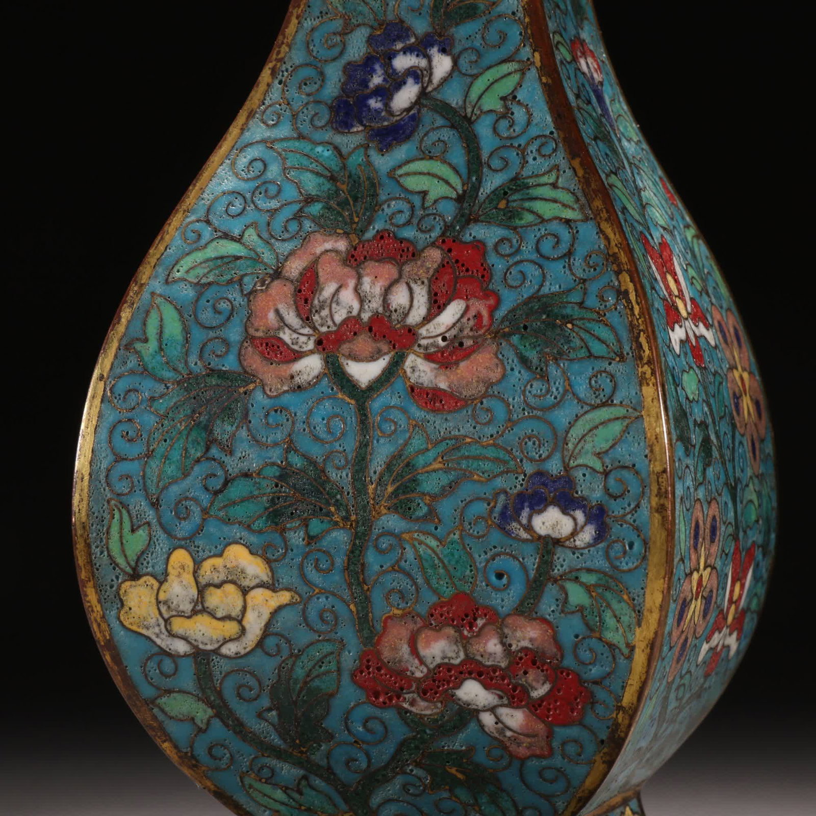 One Ming Dynasty: cloisonne patterned halberd-handled vase - 2