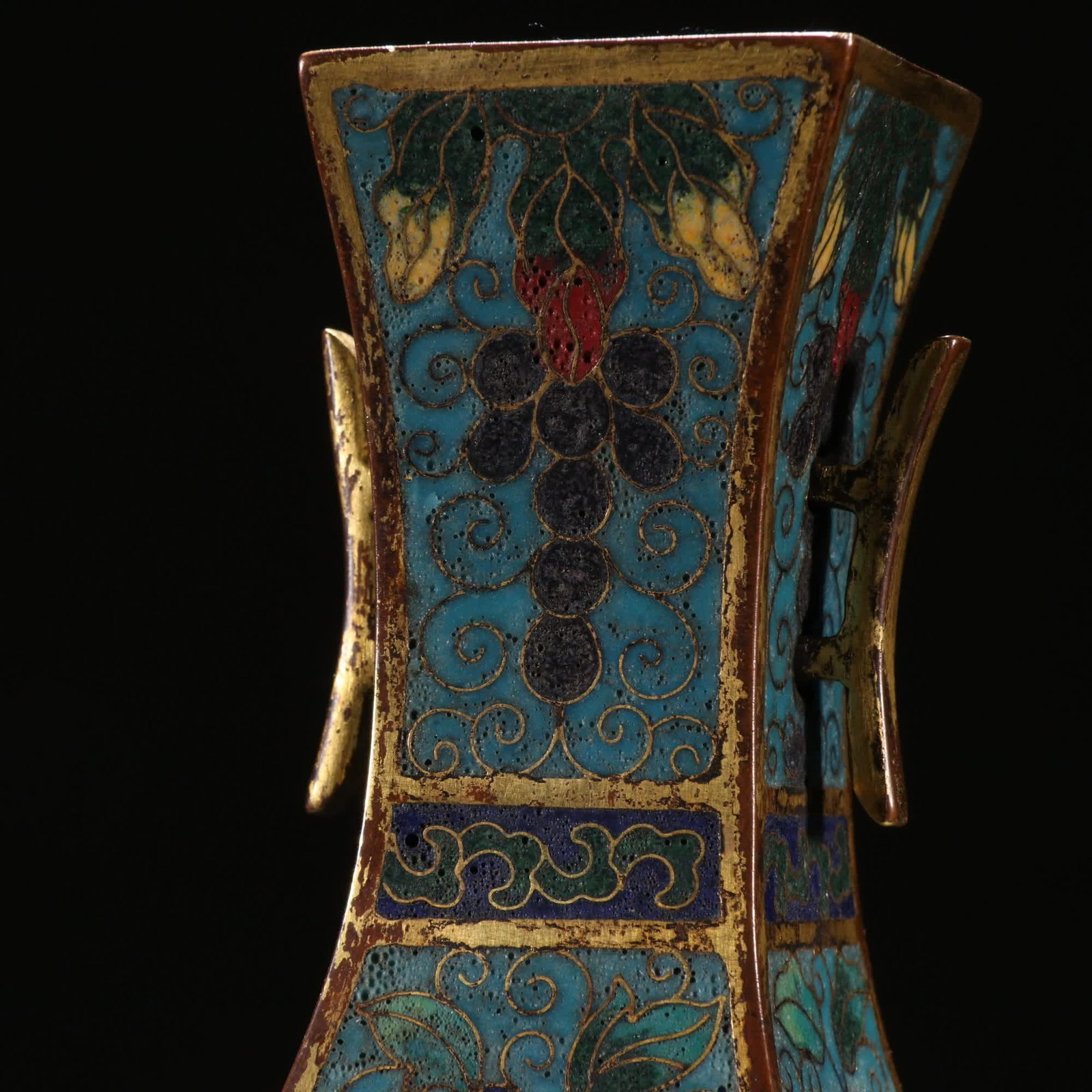 One Ming Dynasty: cloisonne patterned halberd-handled vase - 3