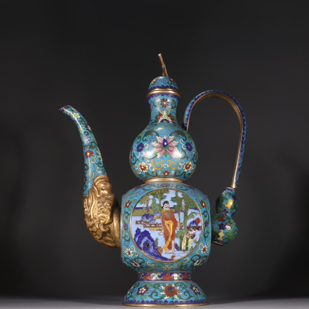 A Qing Dynasty bronze gilt cloisonne window with a gourd-shaped teapot featuring figures and stories: Qing Dynasty gilt bronze cloisonne window figure story gourd-shaped holding teapot SIZE: H:37cm W:27cm W:1805.7g (The Dimensions Of All Batches Are Manually Measured.If You Need More Detailed