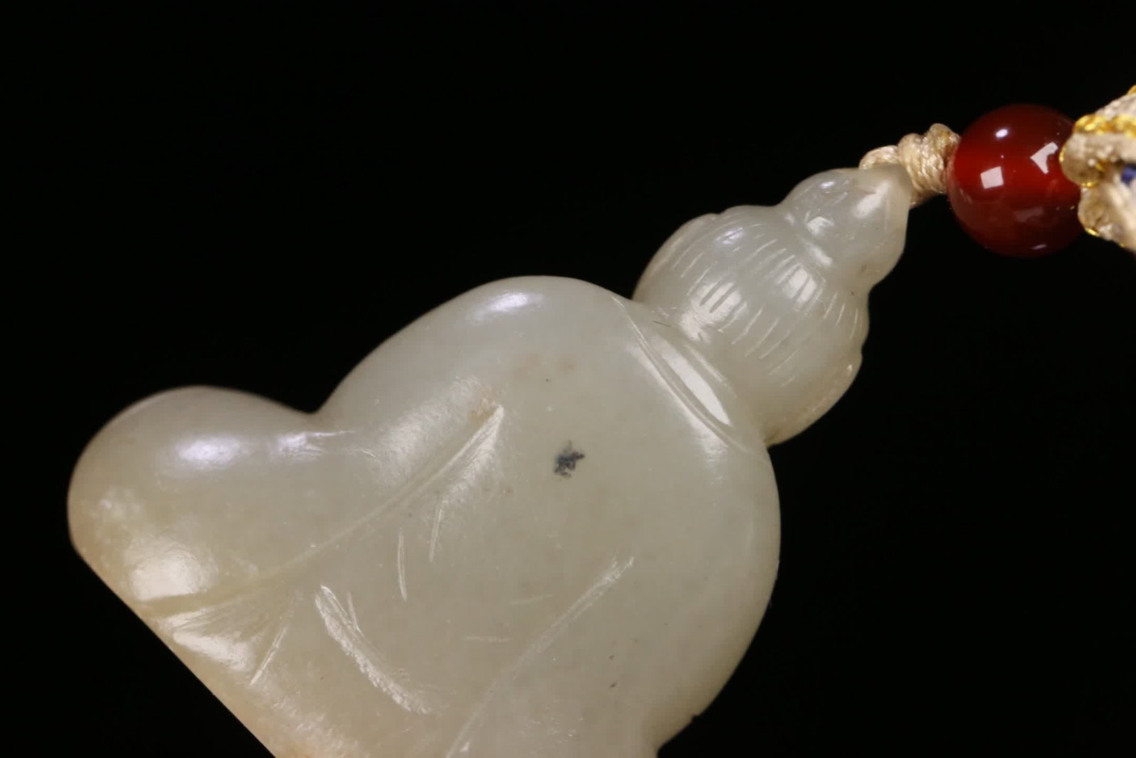 A Hetian jade figure pendant - 9