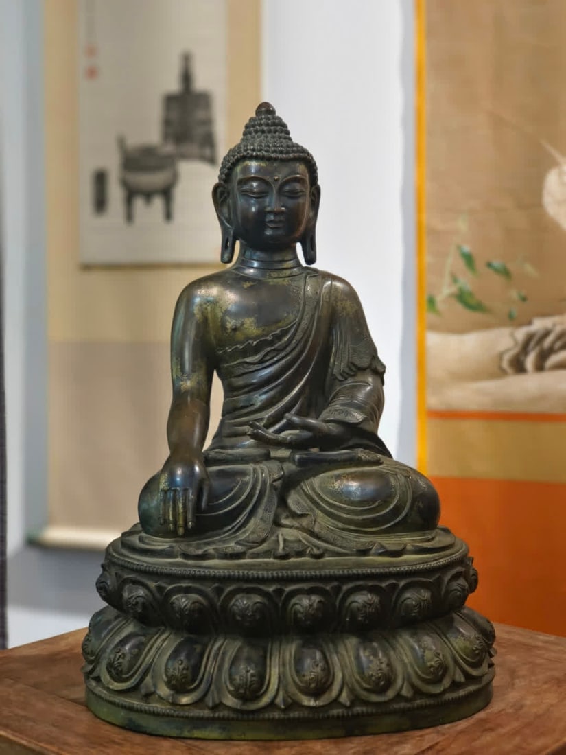 A Ming Dynasty Hetian jade piece of a protective beast for warding off evil (1 of 6)