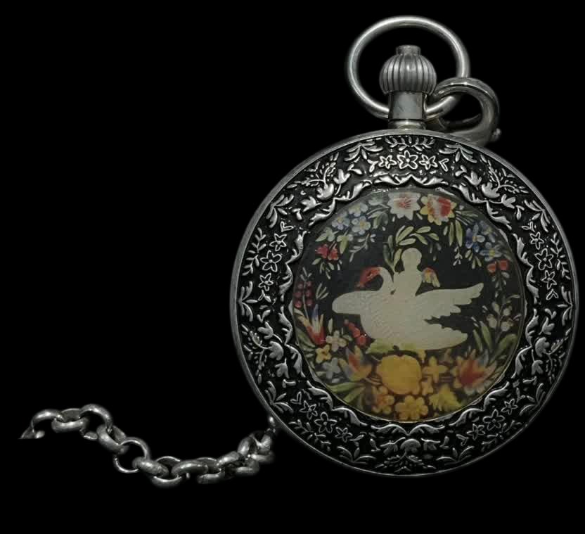 A late Qing dynasty double-open pocket watch: In the late Qing dynasty, I open my pocket watch in pairs SIZE: D:55mm (The Dimensions Of All Batches Are Manually Measured.If You Need More Detailed Information, Please Contact Our Customer Service
