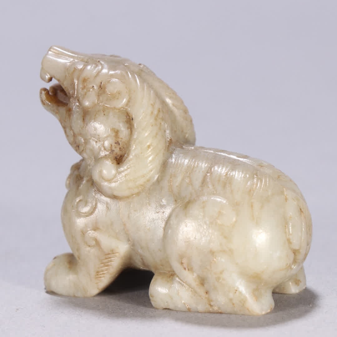 A Hetian jade auspicious beast ornament - 3