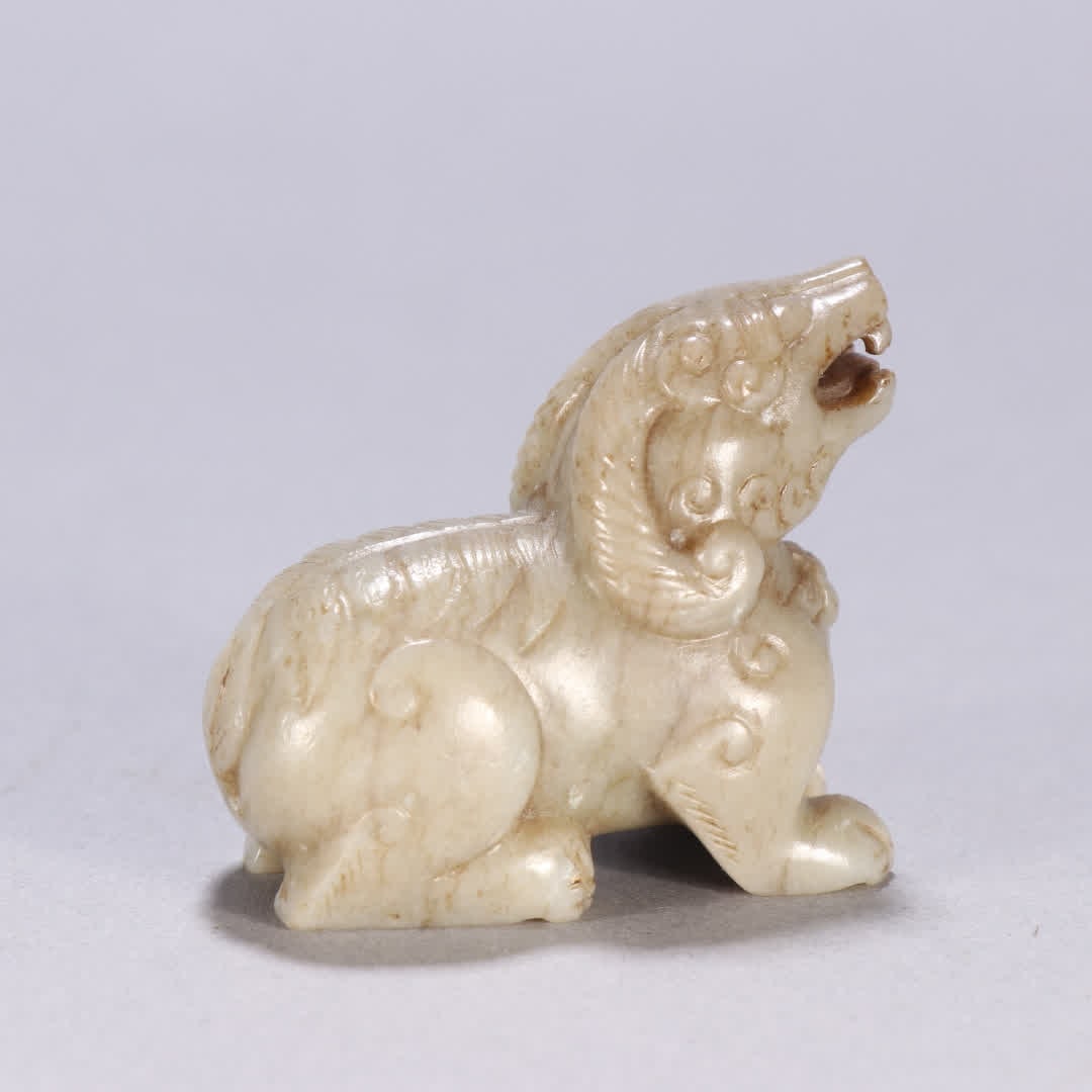 A Hetian jade auspicious beast ornament - 5