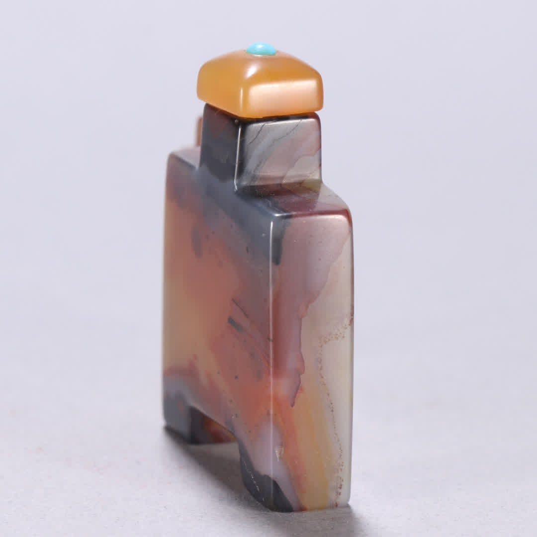 A Qing Dynasty agate double-linked snuff bottle - 3