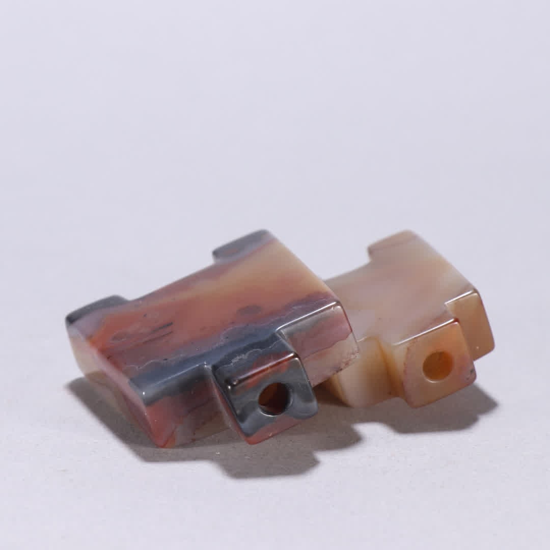 A Qing Dynasty agate double-linked snuff bottle - 8