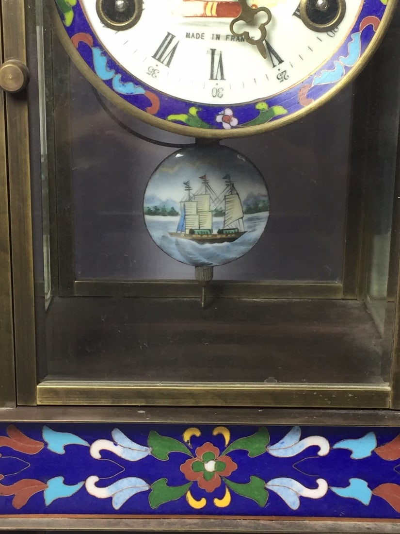 A late Qing dynasty bronze-bodied cloisonne enamel hand clock - 4
