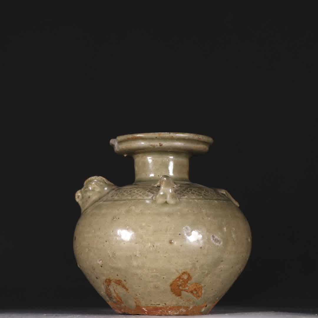 One Yue kiln beast head double-linked pot: Yue kiln vessel with double beast head ties SIZE: H:8cm W:18.5cm (The Dimensions Of All Batches Are Manually Measured.If You Need More Detailed Information, Please Contact Our Customer Service Before