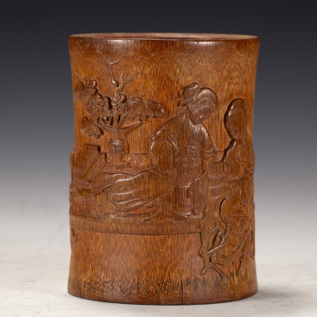 A Qing Dynasty bamboo brush holder (1 of 6)