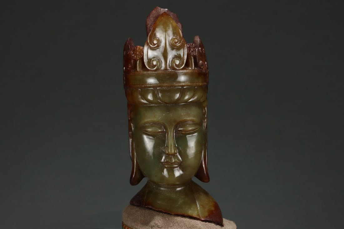 An Exquisite White Jade Buddha head - 3