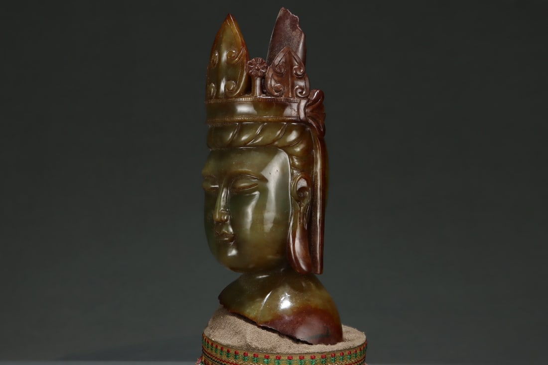 An Exquisite White Jade Buddha head - 6