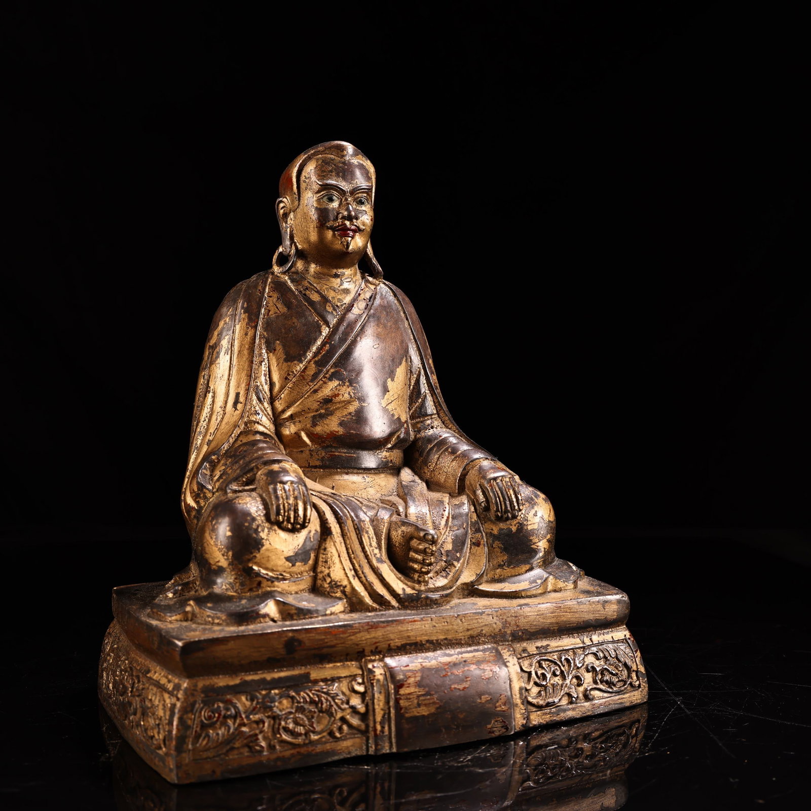An Exquisite Gilt Bronze Buddha Statue - 2