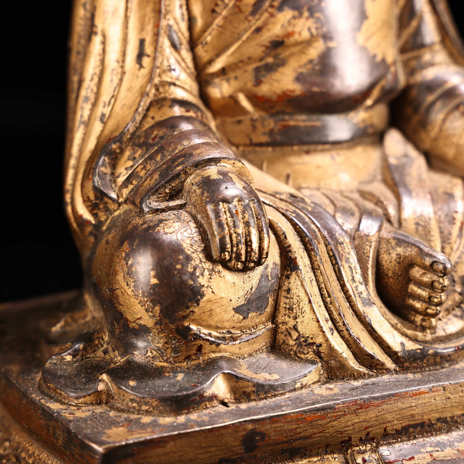 An Exquisite Gilt Bronze Buddha Statue - 9
