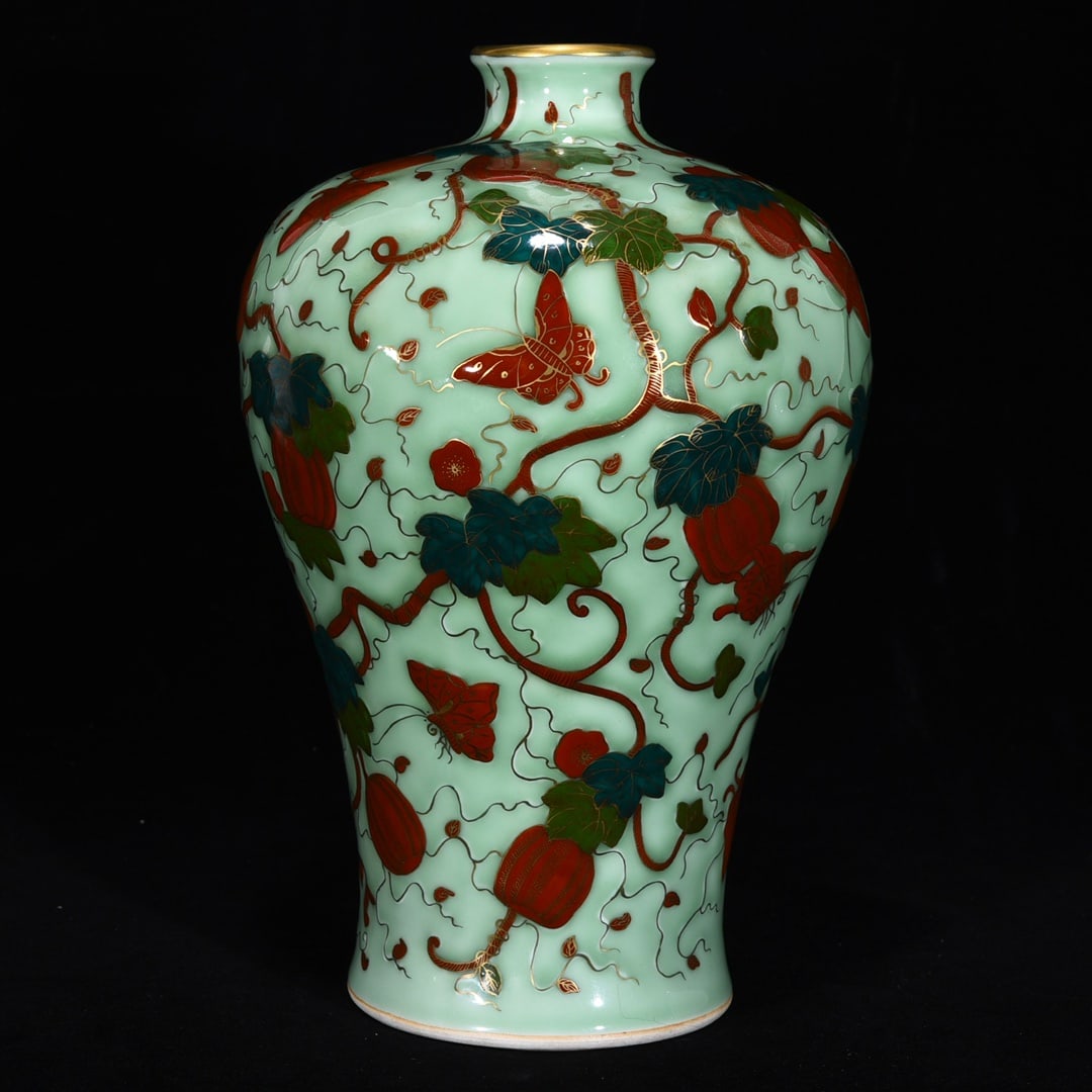 An Exquisite Celadon Glazed Painted Gold Flower and Butterfly Pattern Vase: An Exquisite Celadon Glazed Painted Gold Flower and Butterfly Pattern Vase Qing Dynasty, China Qianlong Six-character Mark Size:5.5cmx8.5cm (The Dimensions Of All Batches Are Manually Measured.If You 